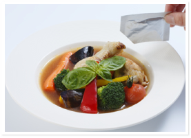 盛りつけてスパイスを入れたら完成！